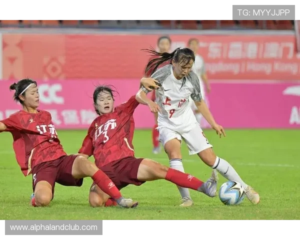 周欣怡精彩进球助力U17中国女足1-0领先美国队展现强大实力