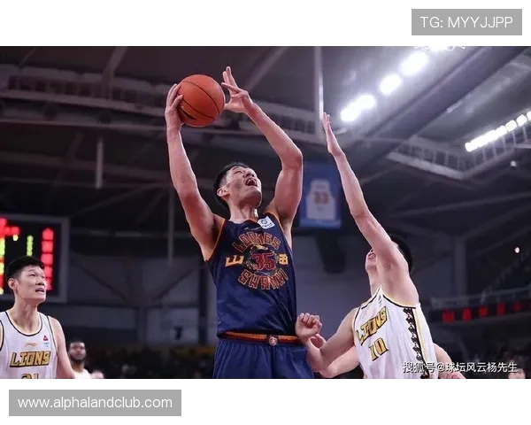 泰森表现出色全场贡献14分7篮板助球队争取胜利