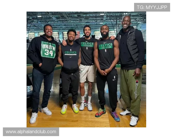 凯尔特人主场迎战骑士首发阵容解析普理查德怀特杰伦布朗米诺特科塔齐聚一堂